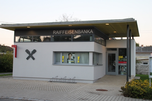 Raiffeisenbank Kleinwarasdorf_500.jpg